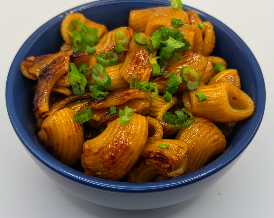 Mezzi Rigatoni with General Tso's Sauce